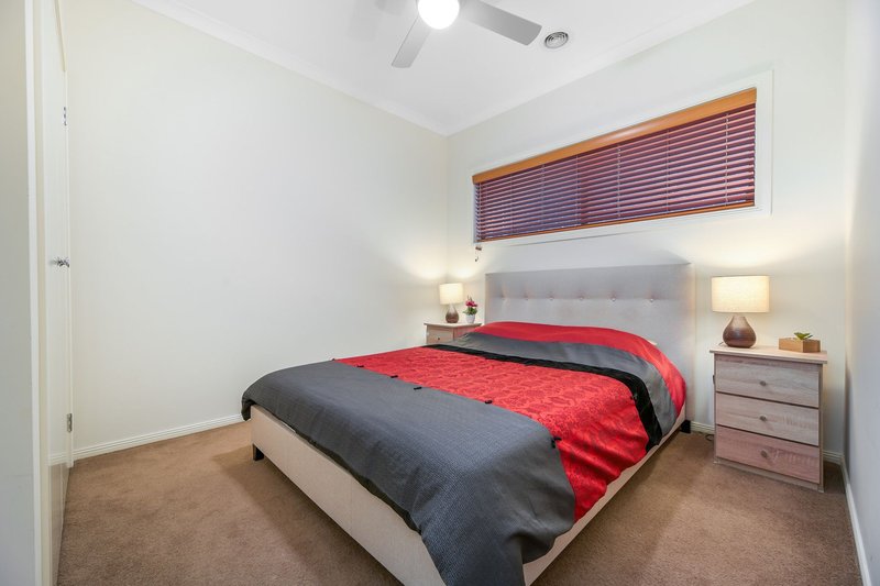 Photo - 4 Darlington Street, Keysborough VIC 3173 - Image 11