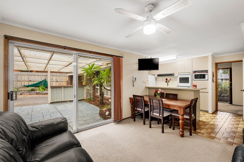 Photo - 4 Darnley Court, Rowville VIC 3178 - Image 5