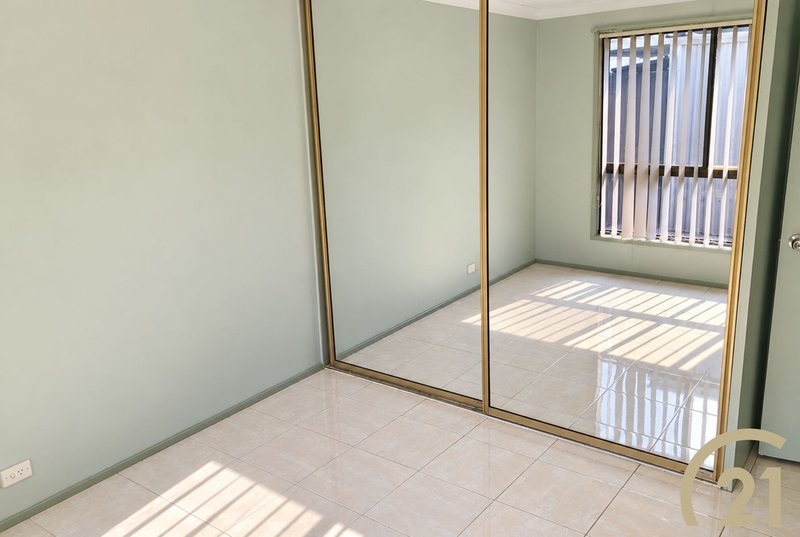 Photo - 4 Darwin Close, Wakeley NSW 2176 - Image 4