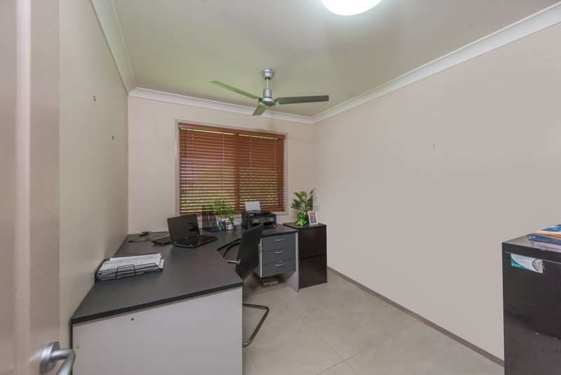 Photo - 4 Davin Place, Coral Cove QLD 4670 - Image 15