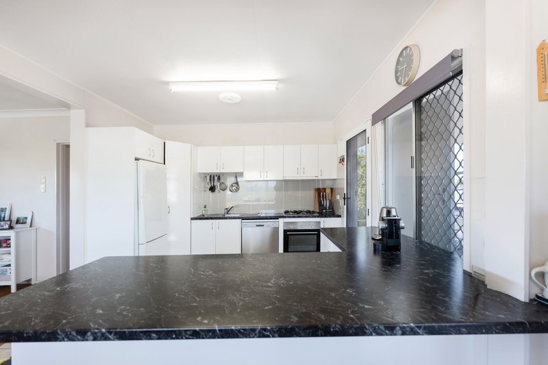 Photo - 4 Davis Street, Redcliffe QLD 4020 - Image 8