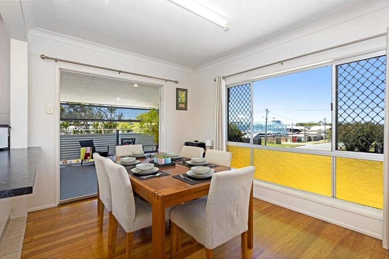 Photo - 4 Davis Street, Redcliffe QLD 4020 - Image 9
