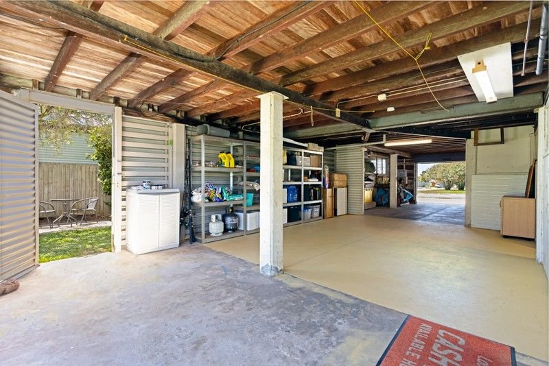 Photo - 4 Davis Street, Redcliffe QLD 4020 - Image 16