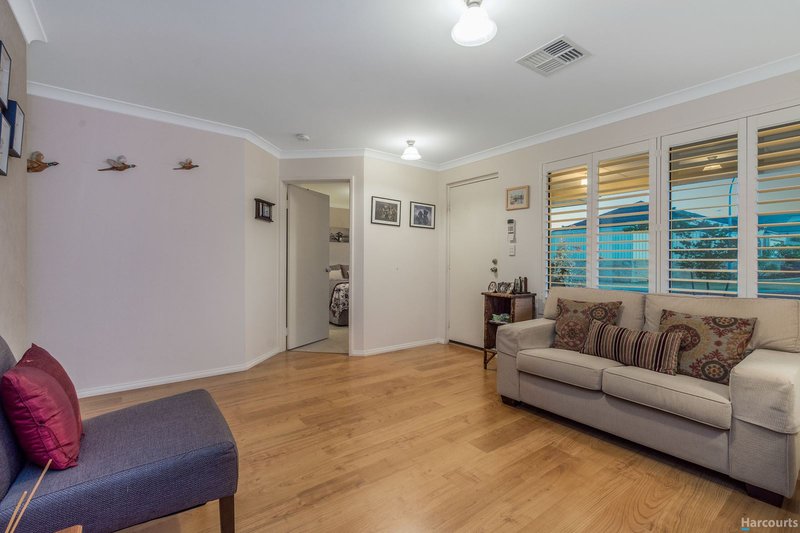 Photo - 4 De Crillon Way, Currambine WA 6028 - Image 12