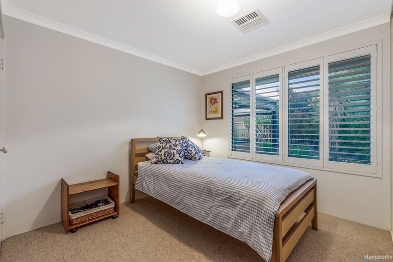 Photo - 4 De Crillon Way, Currambine WA 6028 - Image 16