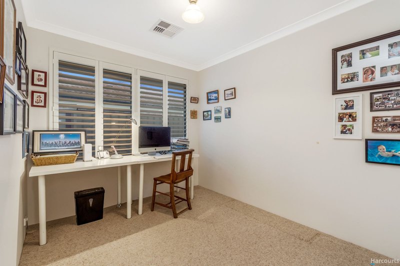 Photo - 4 De Crillon Way, Currambine WA 6028 - Image 18