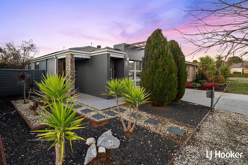 Photo - 4 De Mole Street, Dunlop ACT 2615 - Image 1