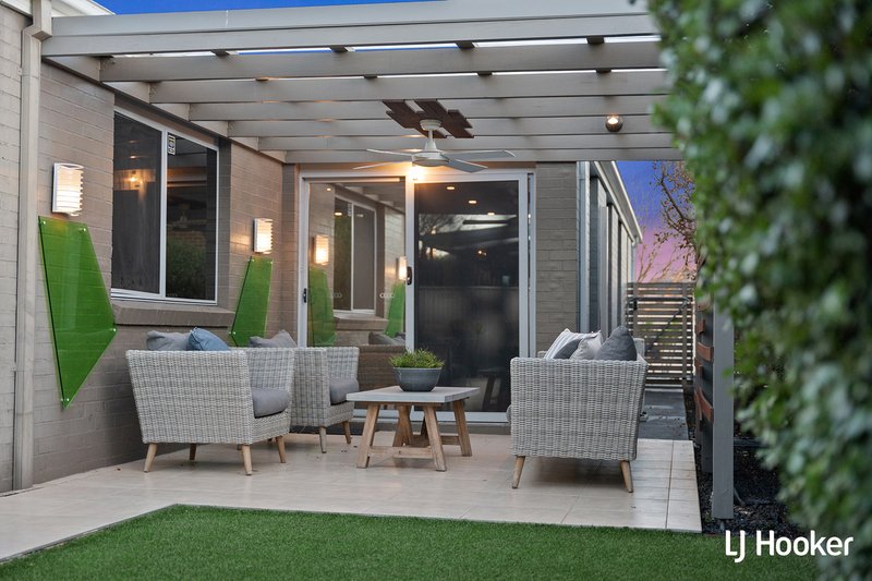 Photo - 4 De Mole Street, Dunlop ACT 2615 - Image 9