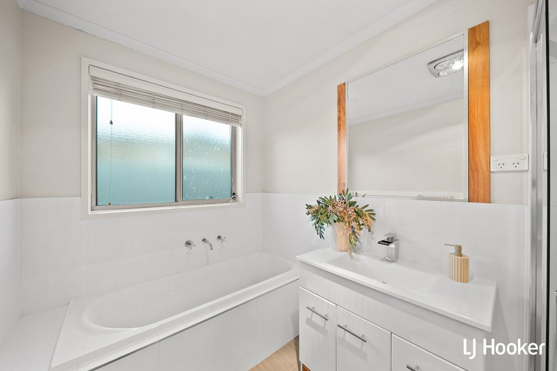 Photo - 4 De Mole Street, Dunlop ACT 2615 - Image 17
