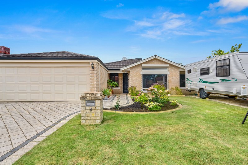 4 Deerina Green, Alexander Heights WA 6064