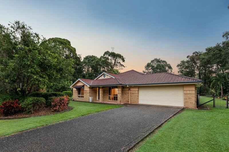 Photo - 4 Dela Court, Cooroibah QLD 4565 - Image 1