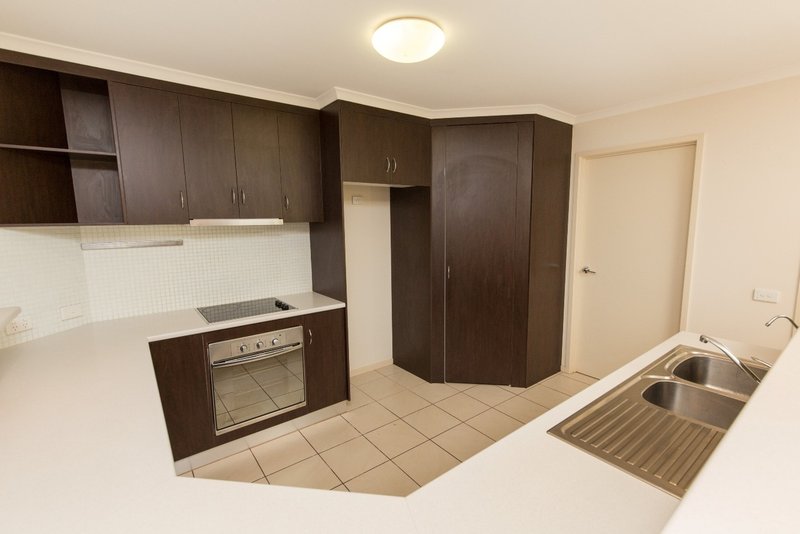 Photo - 4 Denbeigh Court, Mildura VIC 3500 - Image 3