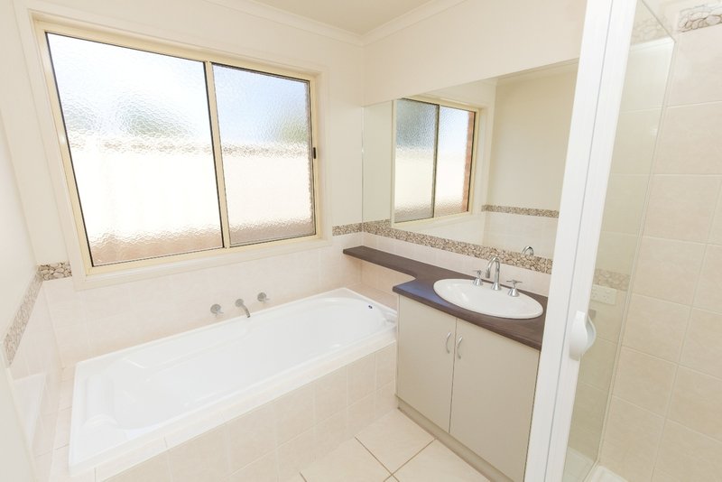 Photo - 4 Denbeigh Court, Mildura VIC 3500 - Image 15