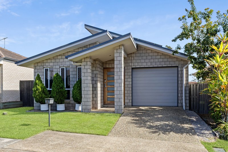 Photo - 4 Denham Crescent, North Lakes QLD 4509 - Image 1