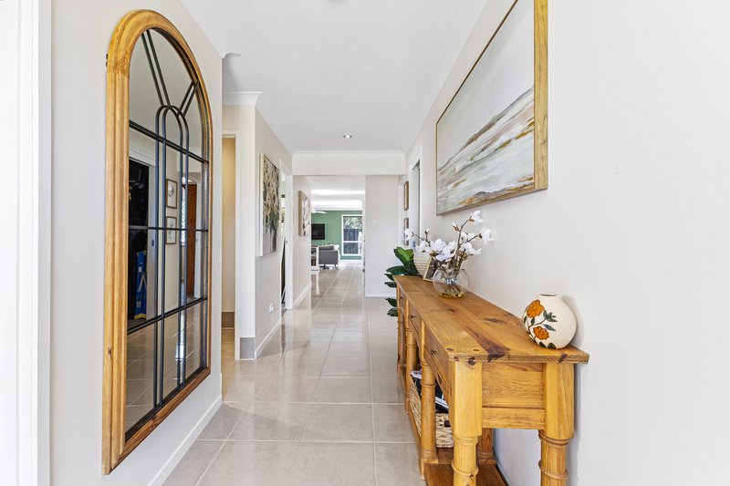 Photo - 4 Denham Crescent, North Lakes QLD 4509 - Image 2