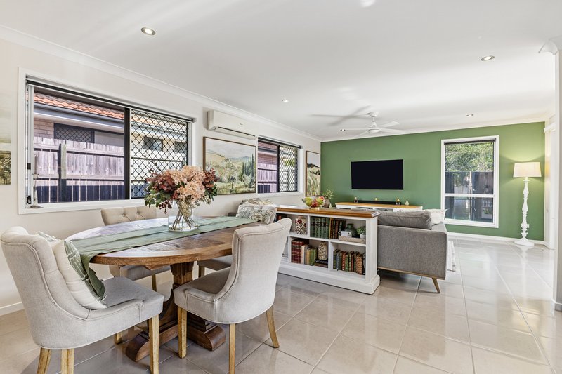 Photo - 4 Denham Crescent, North Lakes QLD 4509 - Image 3