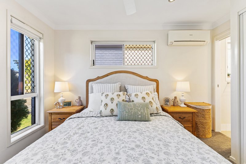 Photo - 4 Denham Crescent, North Lakes QLD 4509 - Image 12