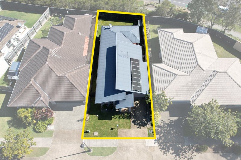 Photo - 4 Denham Crescent, North Lakes QLD 4509 - Image 21