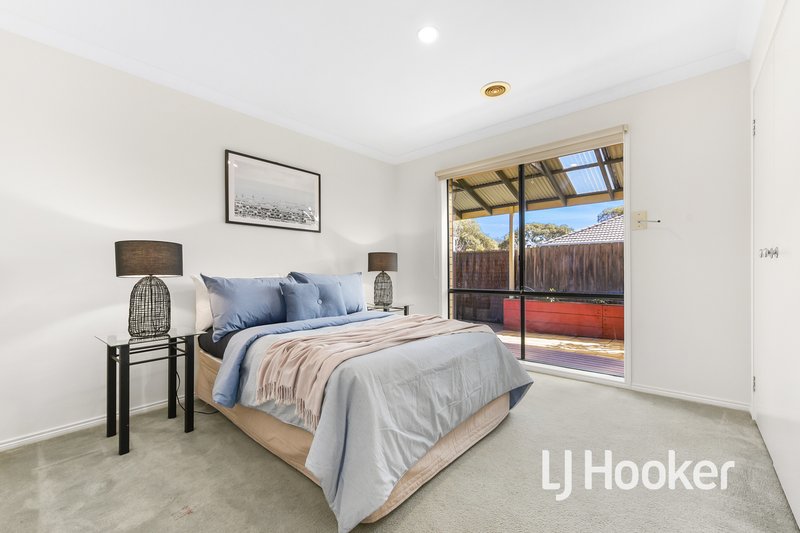 Photo - 4 Dennis Close, Lynbrook VIC 3975 - Image 11