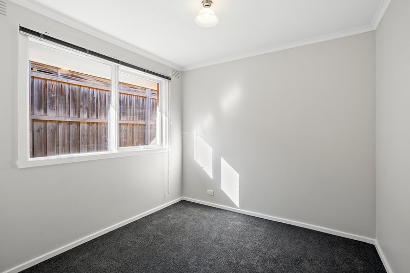 Photo - 4 Dennis Street, Croydon VIC 3136 - Image 7