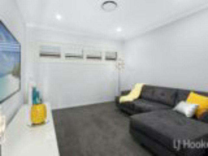 Photo - 4 Dennis Street, Thirlmere NSW 2572 - Image 8