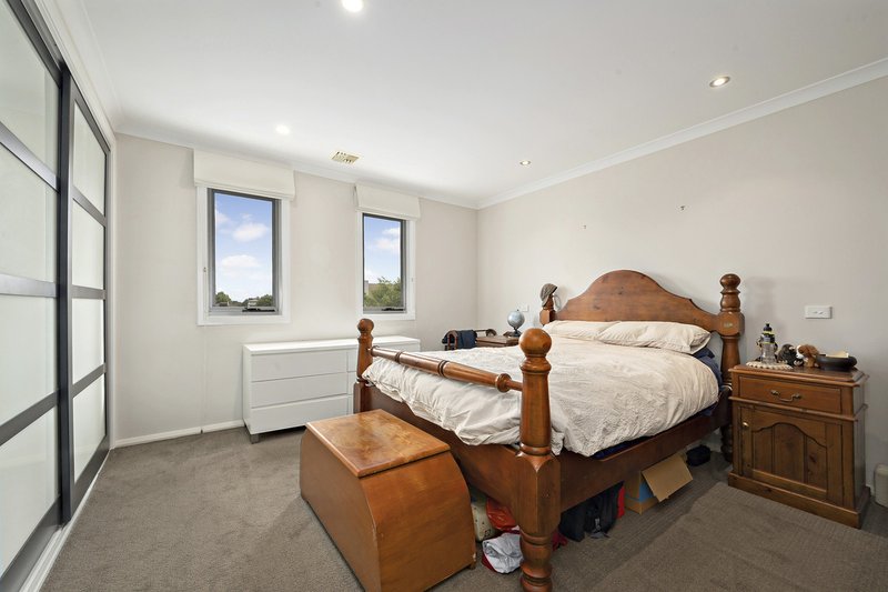 Photo - 4 Denoon Street, Forde ACT 2914 - Image 12