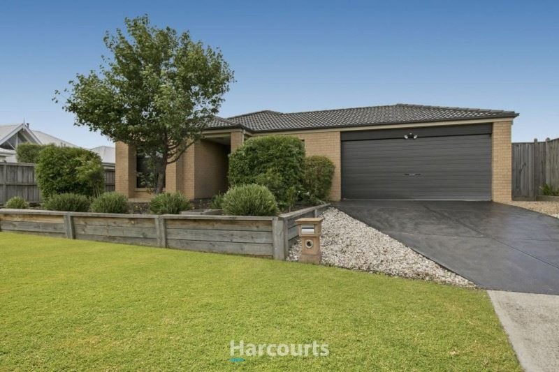 4 Derby Court, Cranbourne North VIC 3977