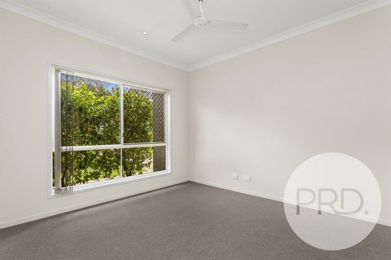 Photo - 4 Derwent Street, Murrumba Downs QLD 4503 - Image 5