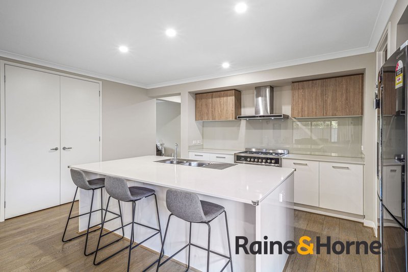 Photo - 4 Destiny Drive, Cranbourne North VIC 3977 - Image 6