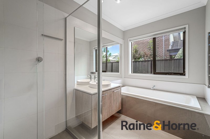 Photo - 4 Destiny Drive, Cranbourne North VIC 3977 - Image 14
