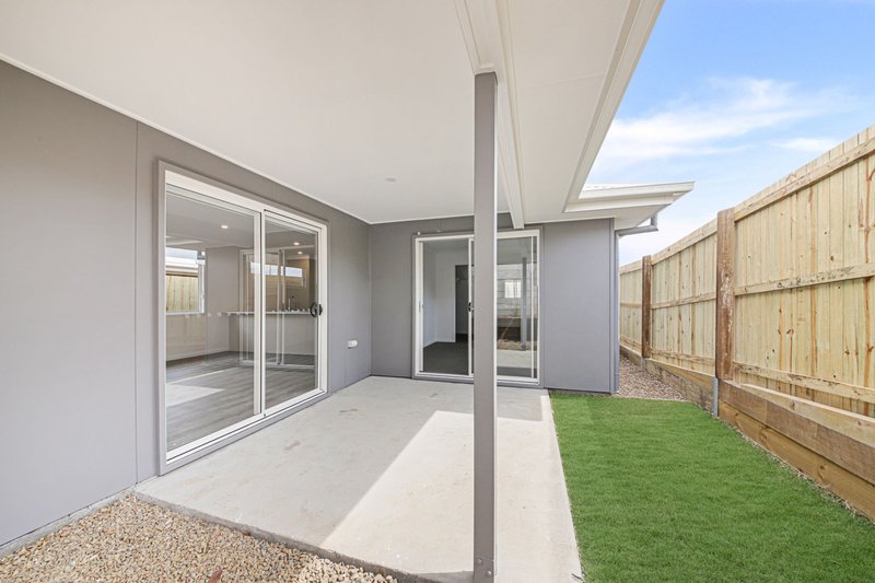 Photo - 4 Diamantina Street, Holmview QLD 4207 - Image 12