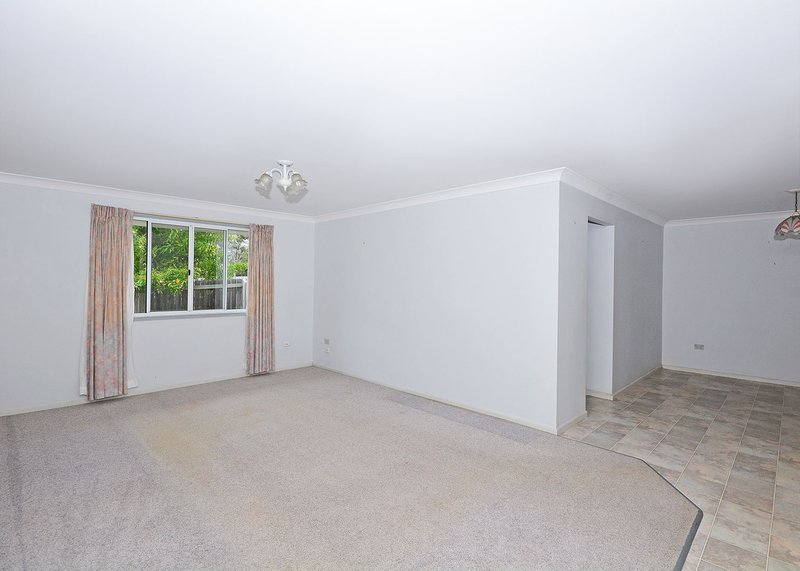 Photo - 4 Diana Place, Urangan QLD 4655 - Image 6