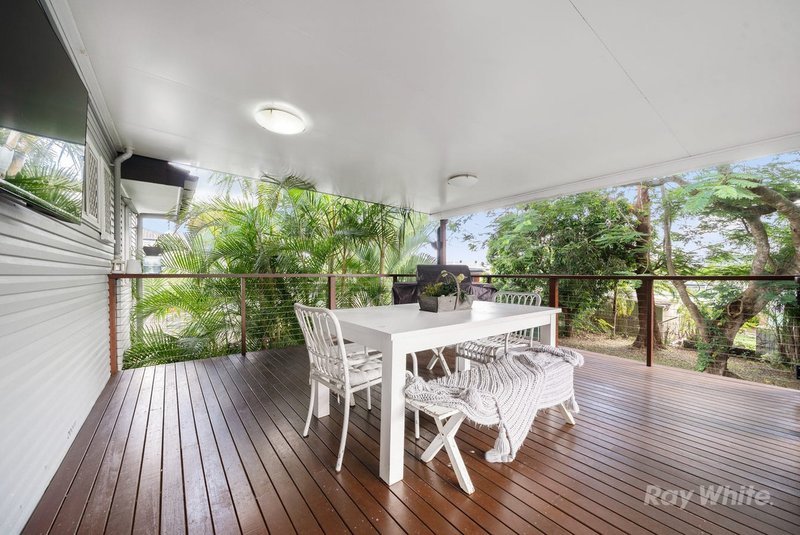 Photo - 4 Diana Street, Underwood QLD 4119 - Image 2