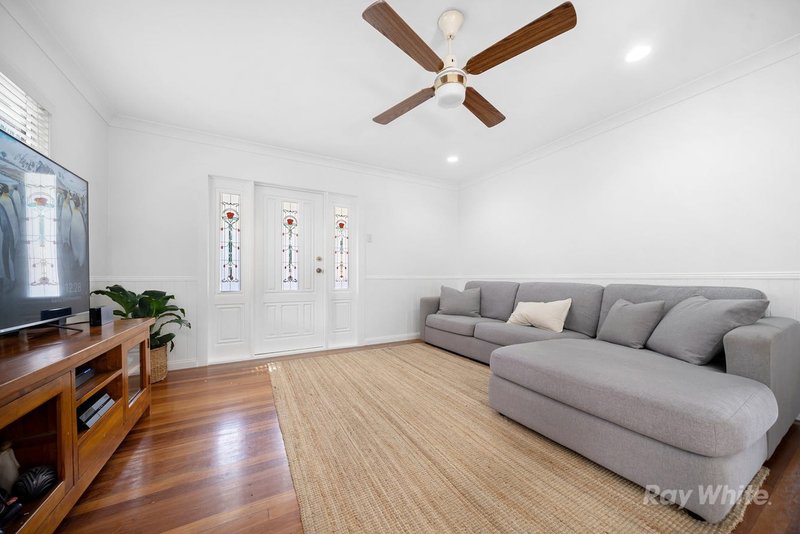 Photo - 4 Diana Street, Underwood QLD 4119 - Image 6