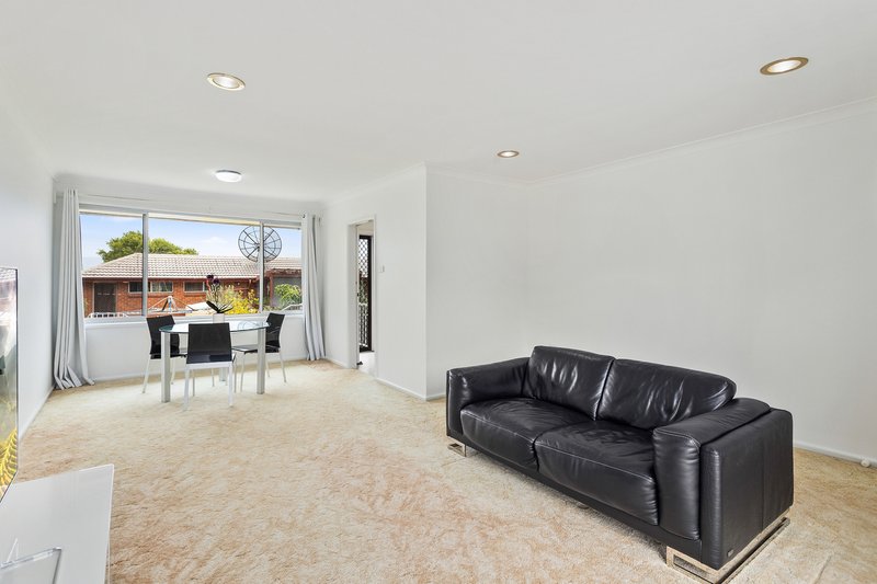 Photo - 4 Dickson Avenue, Mount Warrigal NSW 2528 - Image 2