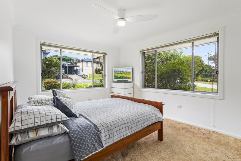 Photo - 4 Dickson Avenue, Mount Warrigal NSW 2528 - Image 5