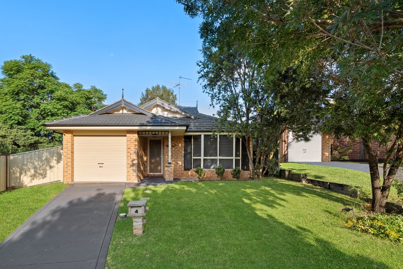 4 Dillwynia Drive, Glenmore Park NSW 2745