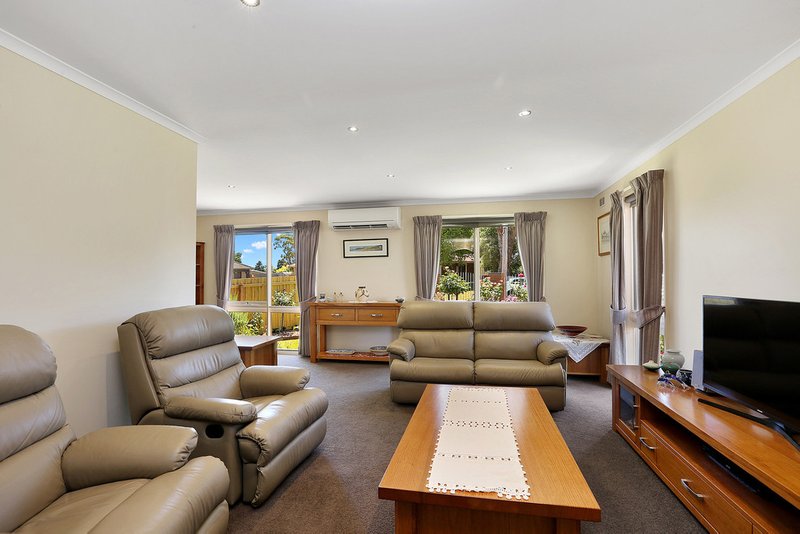 Photo - 4 Dixon Court, Lara VIC 3212 - Image 2