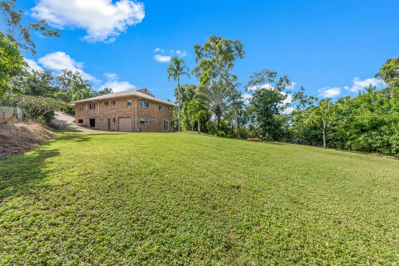 Photo - 4 Dixon Place, Cannonvale QLD 4802 - Image 3