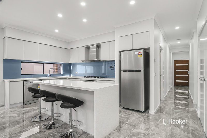 Photo - 4 Dixon Street, Deanside VIC 3336 - Image 7