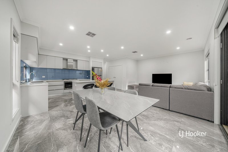 Photo - 4 Dixon Street, Deanside VIC 3336 - Image 9