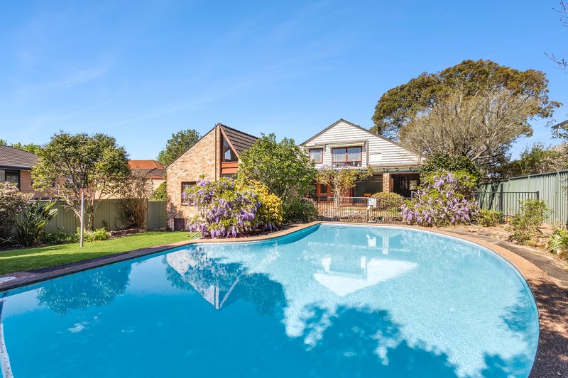 Photo - 4 Donegal Road, Killarney Heights NSW 2087 - Image 1