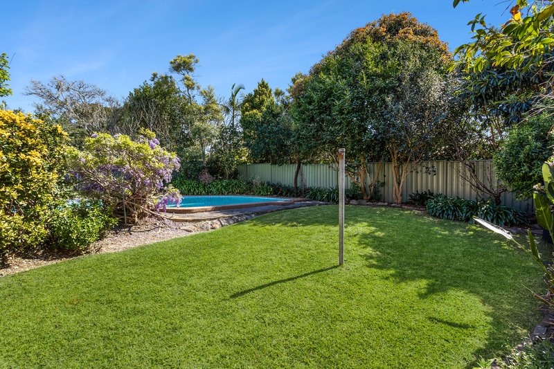 Photo - 4 Donegal Road, Killarney Heights NSW 2087 - Image 5