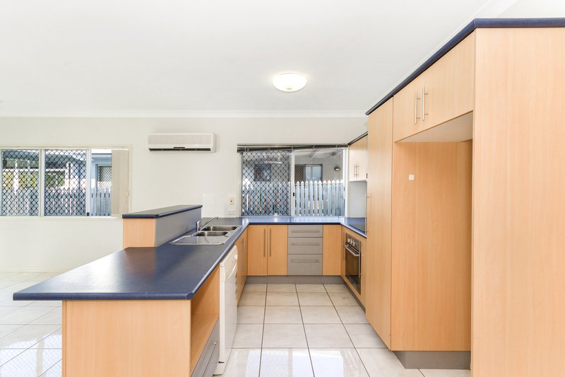 Photo - 4 Dotterel Close, Douglas QLD 4814 - Image 3