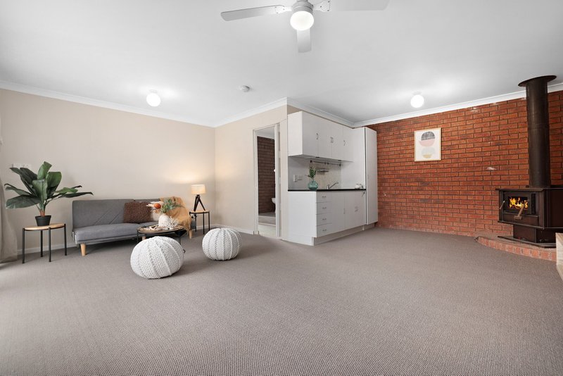 Photo - 4 Dotterel Court, Werribee VIC 3030 - Image 15