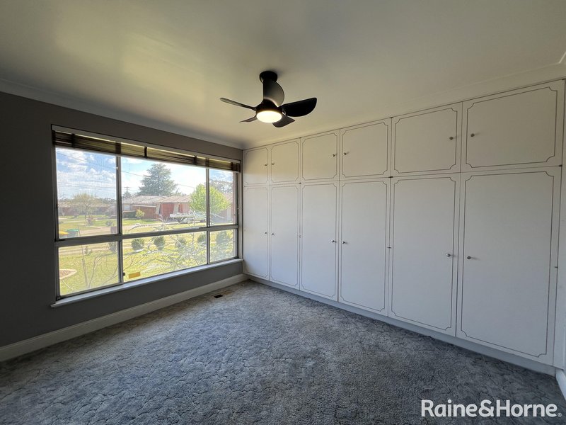 Photo - 4 Dougherty Place, Orange NSW 2800 - Image 13