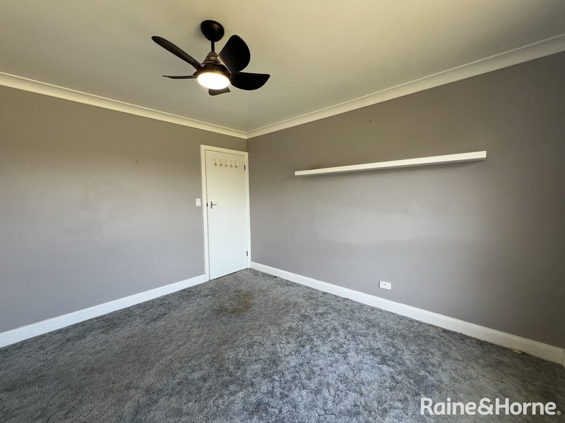 Photo - 4 Dougherty Place, Orange NSW 2800 - Image 14