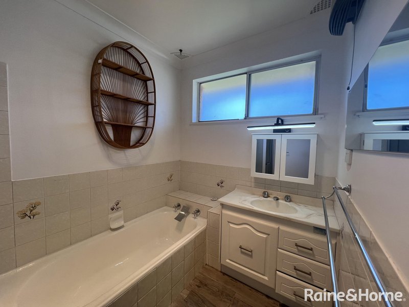 Photo - 4 Dougherty Place, Orange NSW 2800 - Image 16