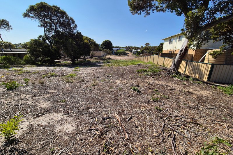 Photo - 4 Douglas Street, Hopetoun WA 6348 - Image 3