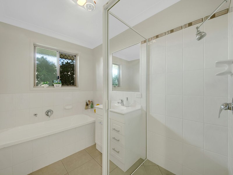 Photo - 4 Douglas Street, Tannum Sands QLD 4680 - Image 13